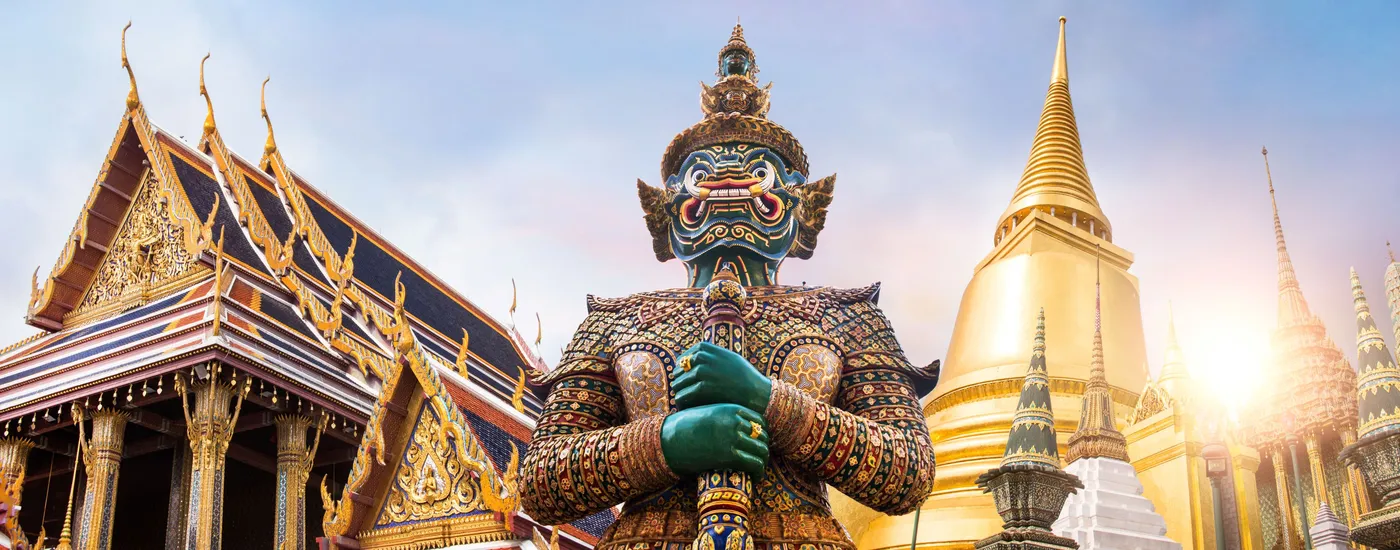 Thailand Bangkok Wat Phra Kaew AdobeStock 171690662