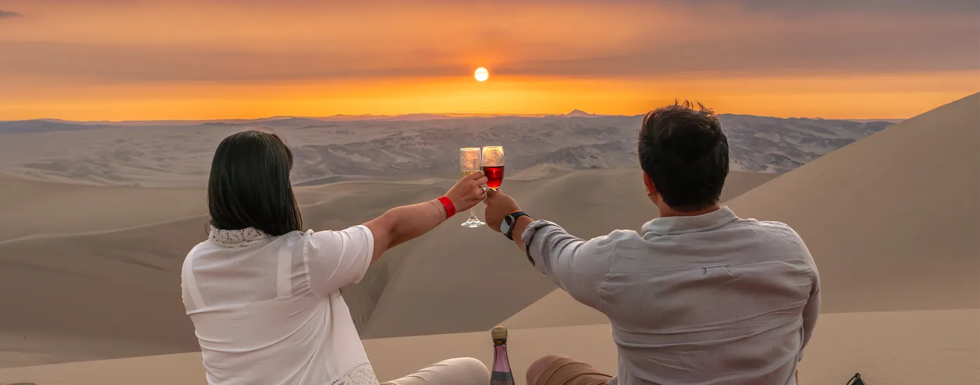 Peru - Huacachina - Sonnenuntergang mit Sekt