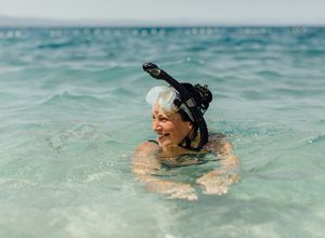 Costa Rica Meer Frau schnorcheln iStock 1151187004