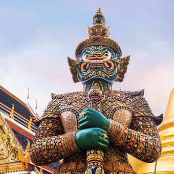 Thailand Bangkok Wat Phra Kaew AdobeStock 171690662