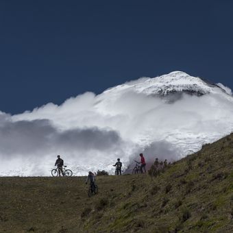 Ecuador-Cotopaxi-Bike-Downhill-Latinconnect