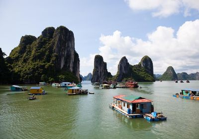 Vietnam Halong Bucht Dorf auf dem Wasser Besuch