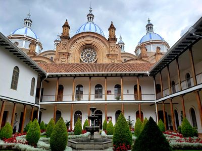 Ecuador-Cuenca-Kathedrale-Kai Single