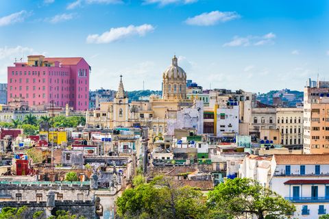 Kuba-Havanna-Skyline-istock-905996466