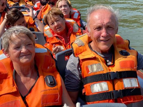 Frau und Herr Ingrid und Ludwig Schmidt