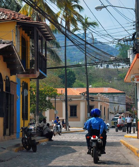 Honduras_Copan_Straße_MesoamericaTours