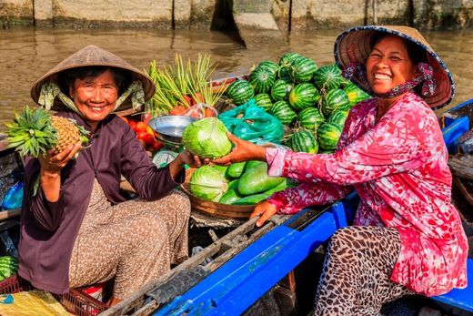 Vietnam Mekong Delta Marktfrauen schwimmender Markt Reise