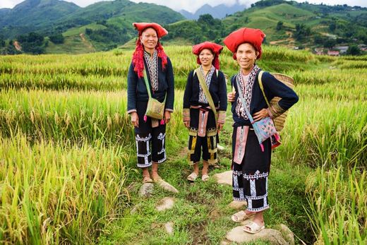 Vietnam Sapa Volksstamm Bergvoelker Dorf Besuch