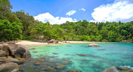 Thailand Khao Lak Beach AdobeStock 100786944 (3)