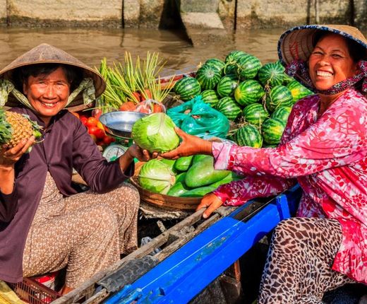 Vietnam Mekong Delta Marktfrauen schwimmender Markt Reise