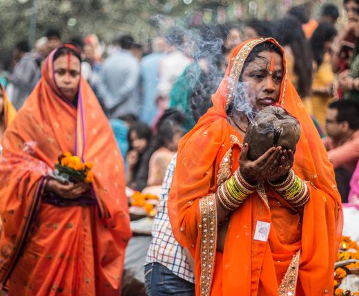 india-varanasi-hindu-ceremony