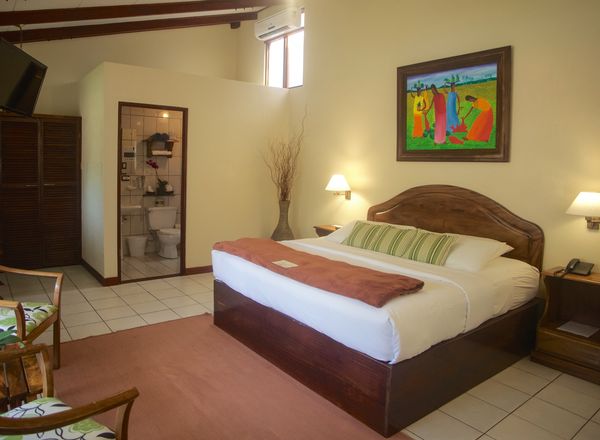 Playa Espadilla Hotel