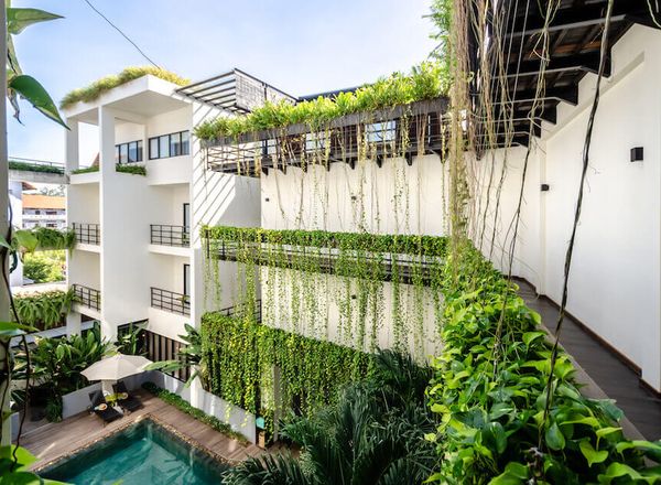The Aviary Hotel