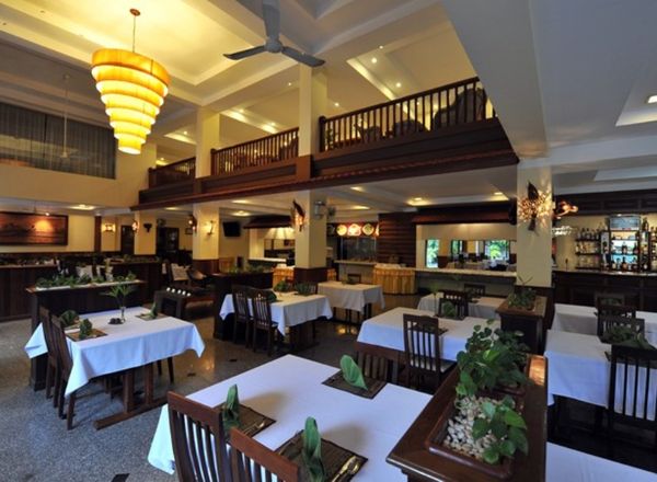 City River Hotel