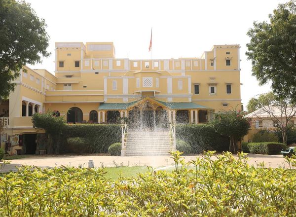 Roop Niwas Kothi