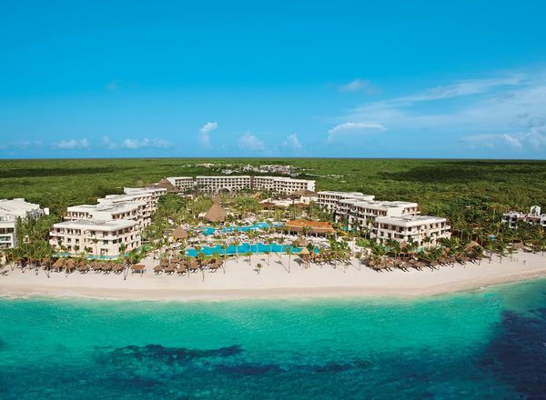 Hotel Secrets Akumal