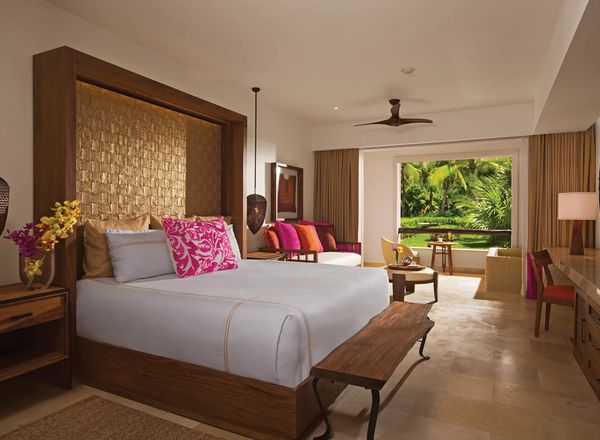 Hotel Secrets Akumal