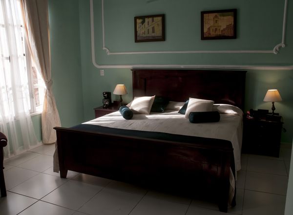 Hotel E La Avellaneda