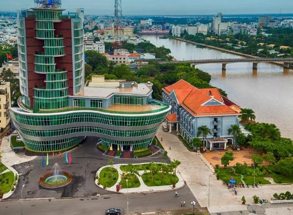 Ninh Kiều Riverside Hotel