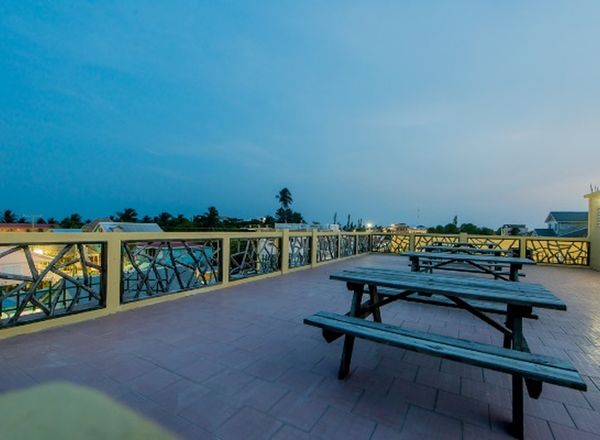 Caye Caulker Plaza Hotel
