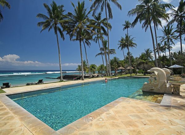 Candi Beach Resort & Spa