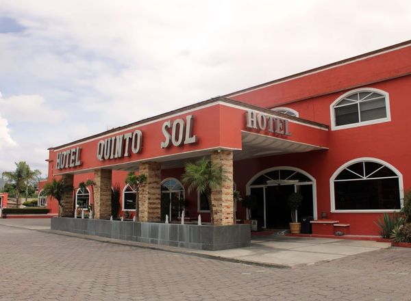 Hotel Quinto Sol