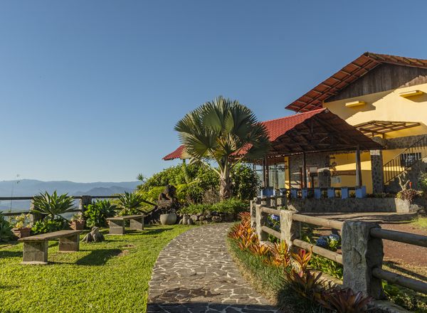 Guayabo Lodge