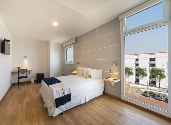 Hotel Luis Pomarino