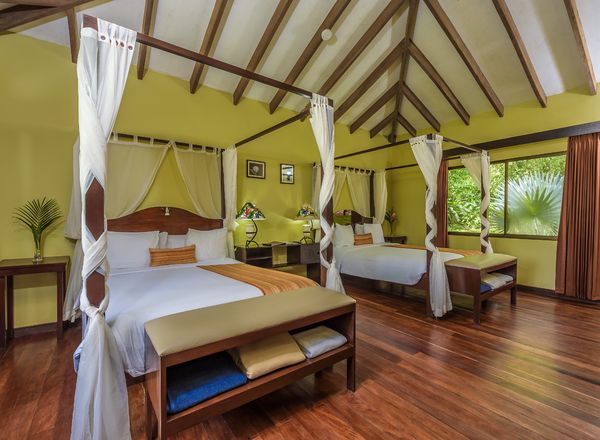 Manatus Lodge