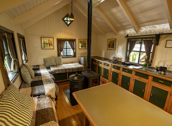 Caleta Gonzalo Lodge