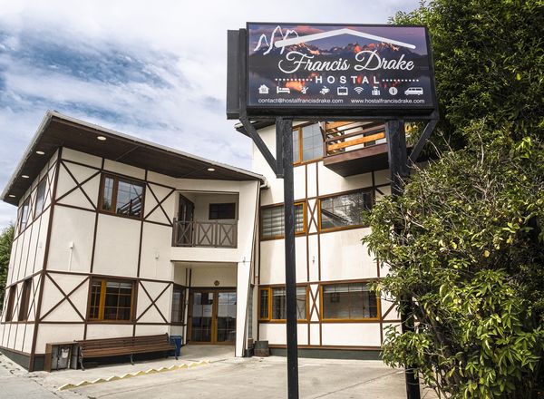 Francis Drake Hostal