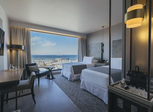 Cabo de Hornos Hotel