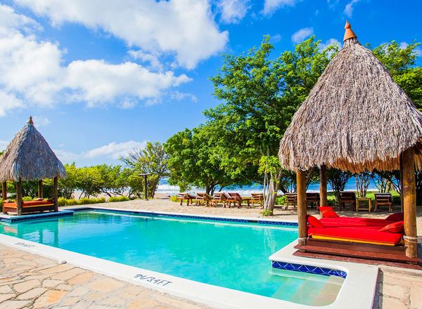 Hotel Punta Teonoste
