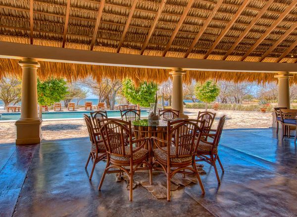 Hotel Punta Teonoste