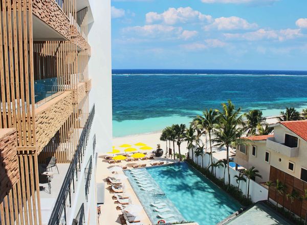 The Fives Oceanfront Puerto Morelos