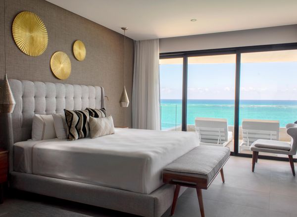 The Fives Oceanfront Puerto Morelos