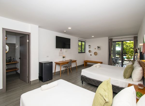Yuli Hotel