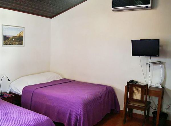 Hotel Cacique Adiact