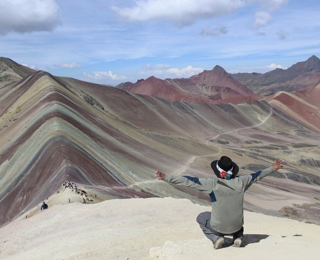 Peru Rainbow Mountain mitMensch