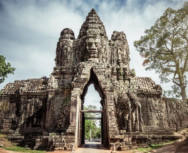 Kambodscha Angkor Thom Tor Tempelanlage Rundgang
