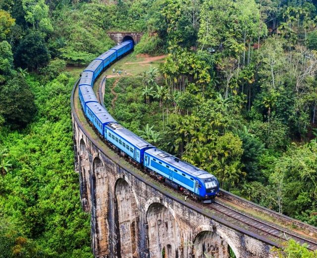 Sri Lanka Ella Nine Arches Bruecke Panoramazugfahrt
