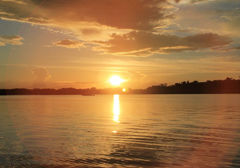 Ecuador Cuyabeno Kanu sunset