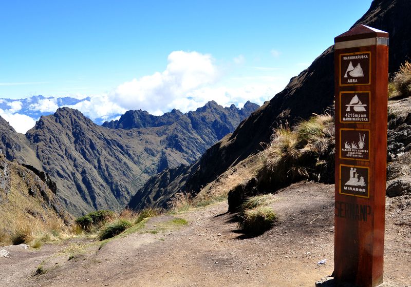 peru inkatrail warmihuanusca pass