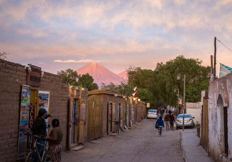 kleine Straße in San Pedro de Atacama, Chile