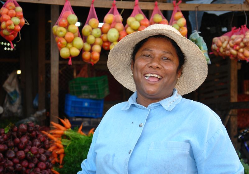 Nicaragua Sebaco bei Matagalpa Obstverkaeuferin