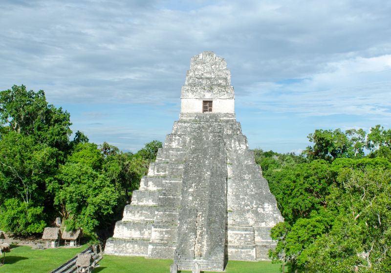 Guatemala-Flores-Tikal-Sonne