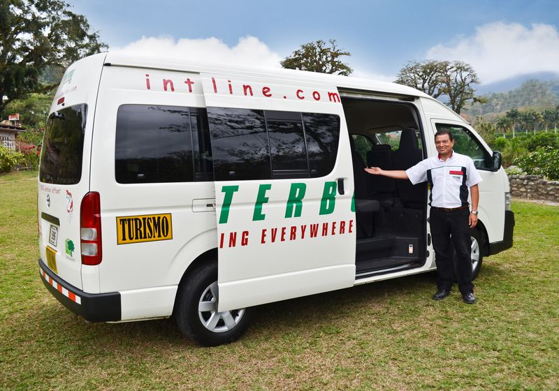 Costa Rica_Bequem unterwegs mit Interbus_Sammelbus_Touristenbus