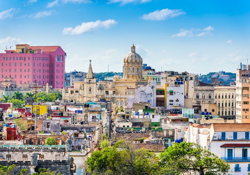 Kuba-Havanna-Skyline-istock-905996466