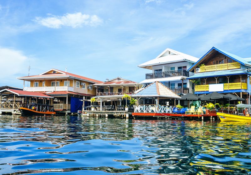 Panama Bocas del Toro Haeuser iStock 921776876