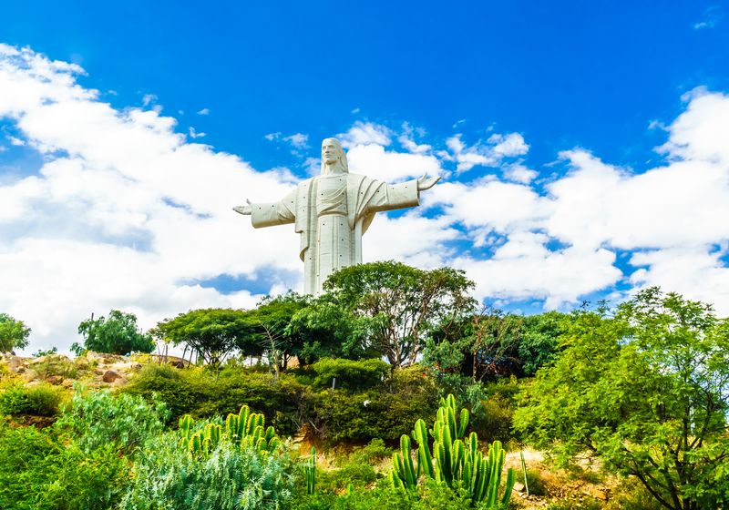 Bolivien Cochabamba Christus Statue iStock 955777164